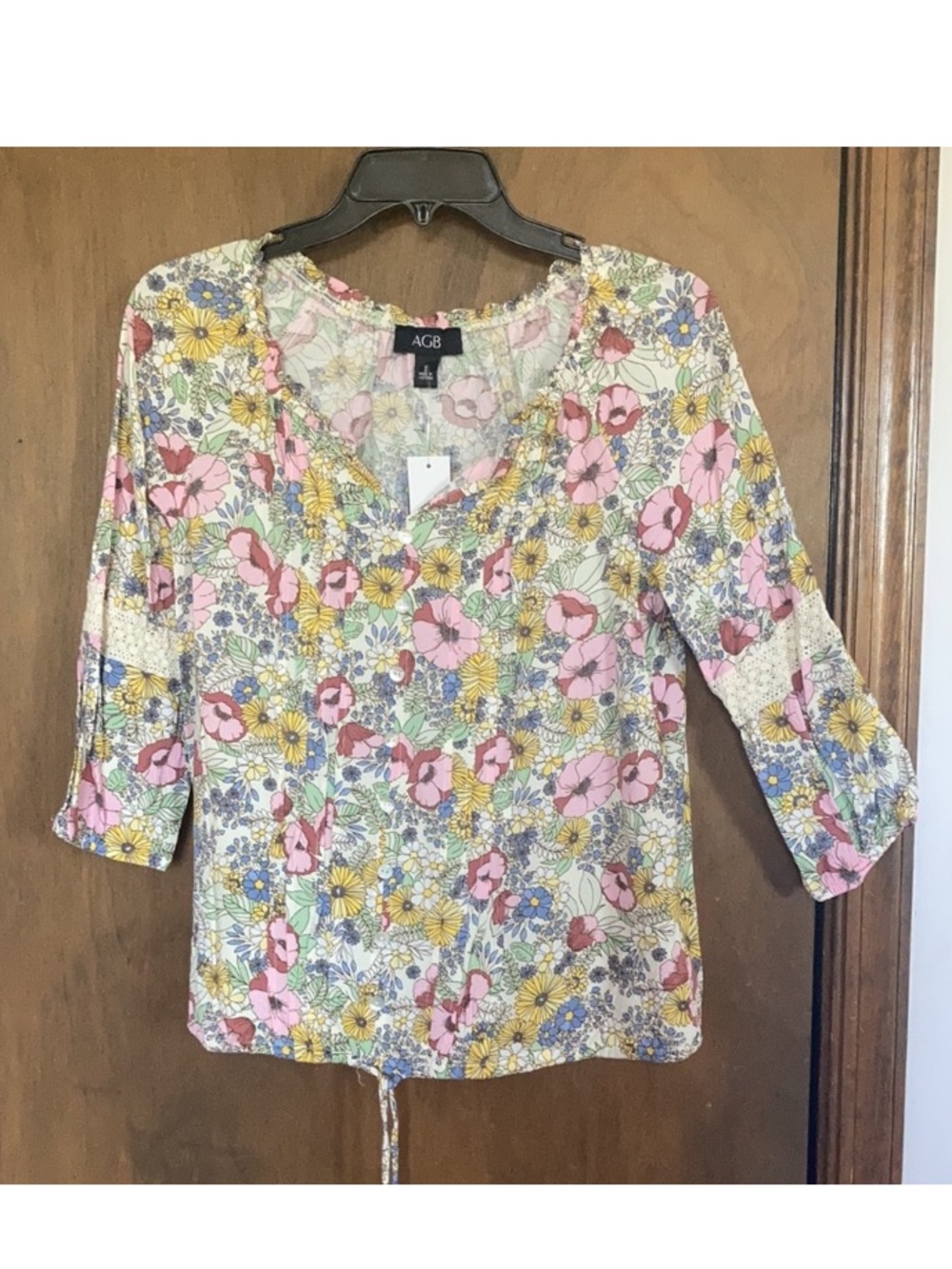 AGB floral print lightweight boho top with crochet detail size S - Picture 1 of 17